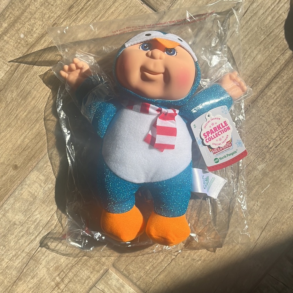 Cabbage Patch Kids Cuties HOLIDAY HELPERS North Penguin 10" Doll  Christmas NWT
